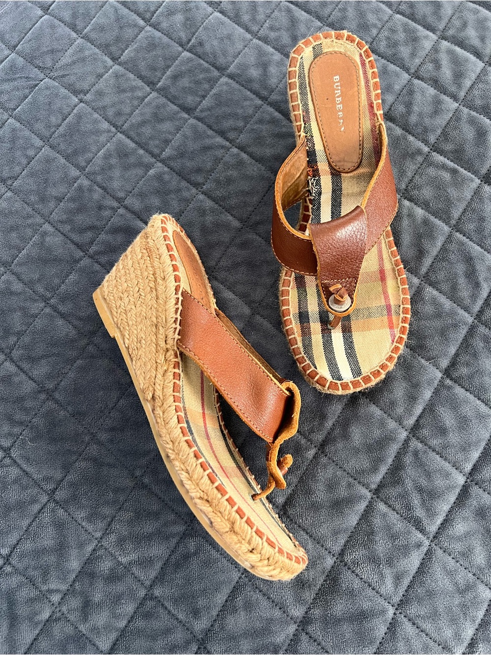 Burberry Wedge Espadrille Sandals Women’s Size 9 39  Leather Nova Check Shoes